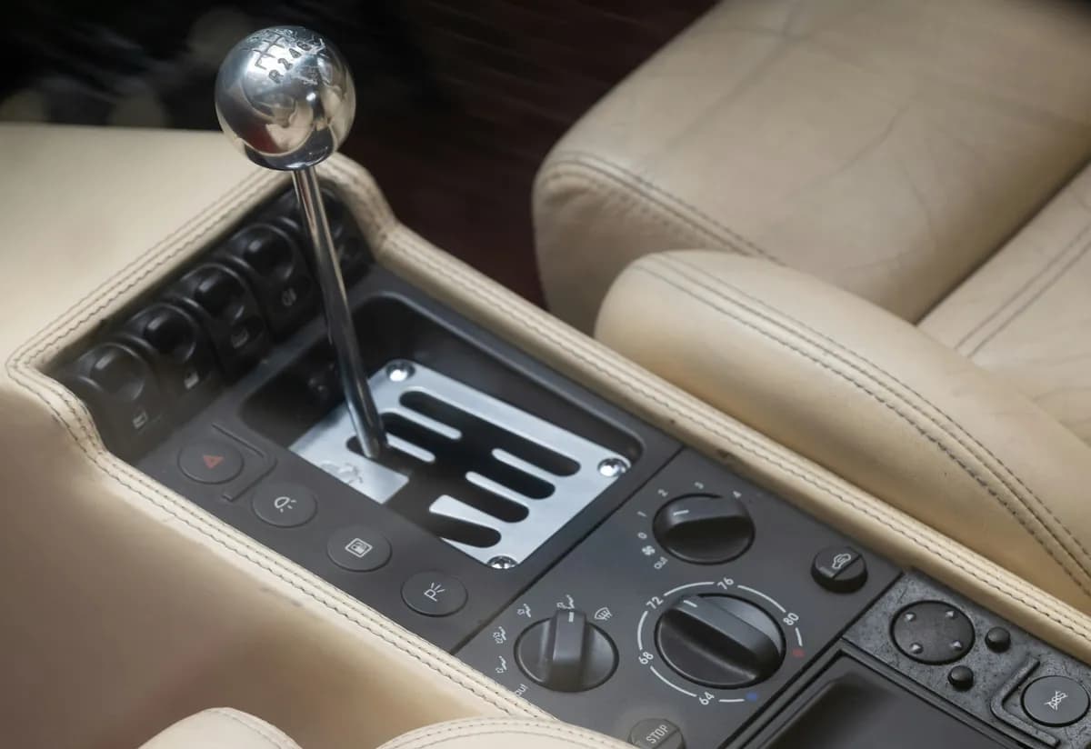 Vehicle transmission gears and gearbox components